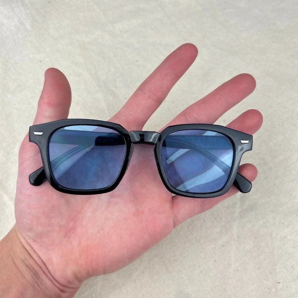 Vintage unique retro style black rounded square sunglasses cyber grunge techno